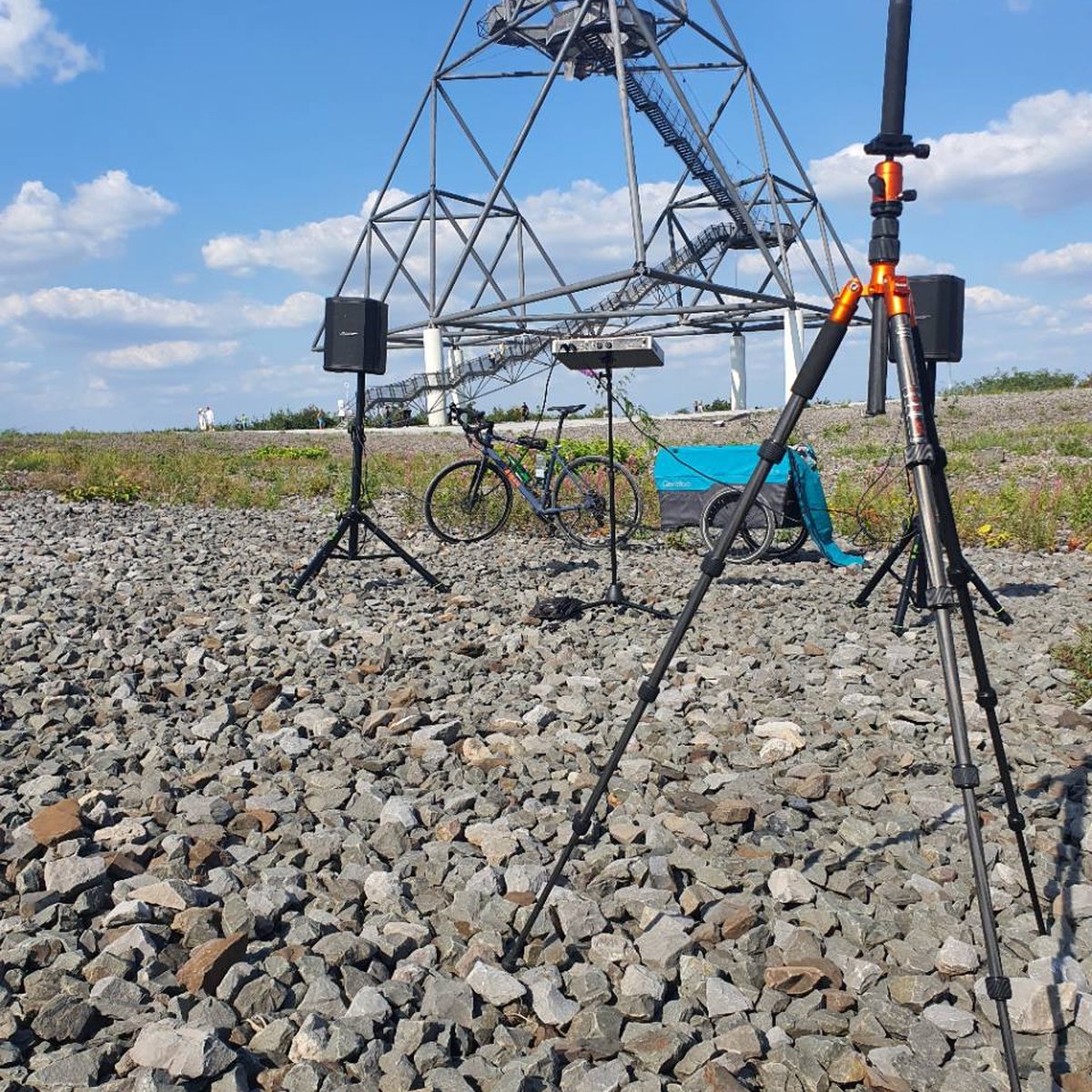 Mobiles Setup am Tetraeder über der Halde
