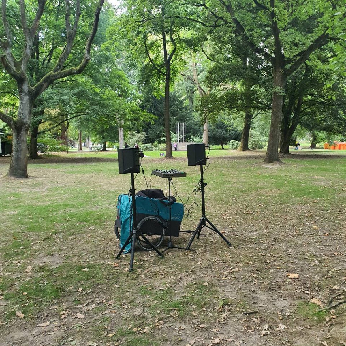 Mobiles DJ-Setup im Park